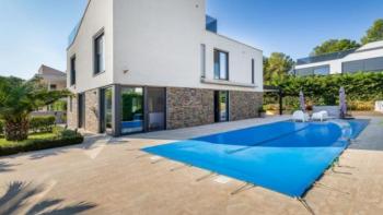 Ultramoderní vila ve Fažaně jen 150 metrů od moře a pláže 