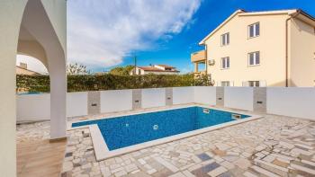 Villa with swimming pool and sea views in Malinska on Krk 