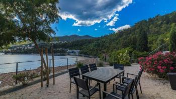 Luxury 3-bedroom apartment on Opatija riviera in boutique residence on the 1st line to the sea in Volosko 