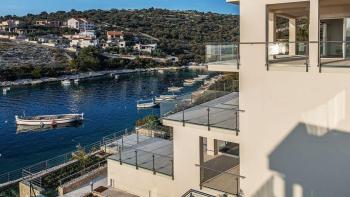 Skvělá volba pro vilu Dalmácie - nová luxusní vila na nábřeží oblasti Šibenik! 