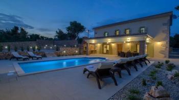 A beautiful stone villa with a swimming pool on Krk island in Vrbnik area 
