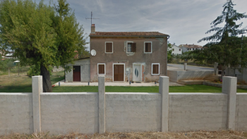Family house in a great location in Porec 3 km from the beach 