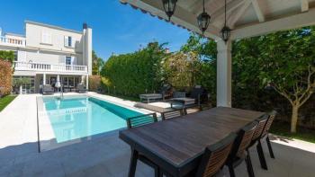 Magnificent villa with swimming pool in Rovinj, mere 140 meters from sea and riva! 