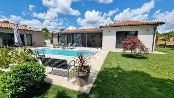 An impressive new built villa with a swimming pool in a great location in Labin area 