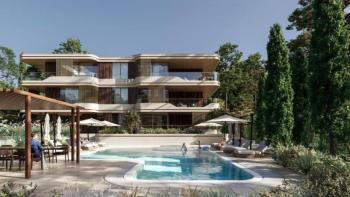 Unique 5***** residence with swimming pool in Rovinj with postcard views, 1st row to the sea across the park! 