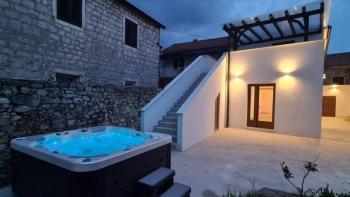 Wonderful stone villa in Jelsa area 