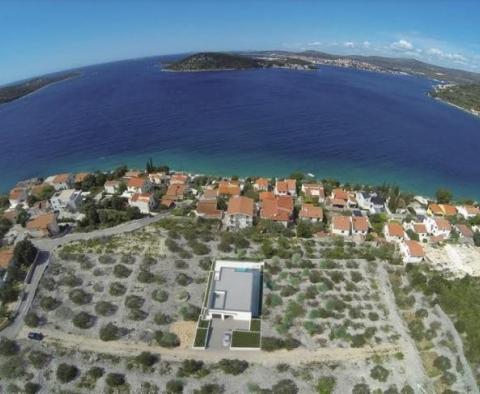 Ein wunderschönes, urbanisiertes Grundstück mit herrlichem Meerblick, Ražanj, Sibenik - foto 9