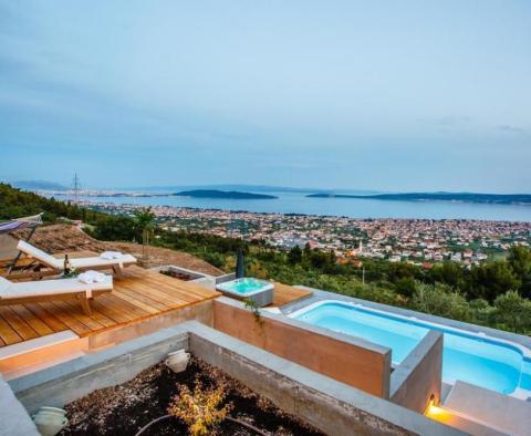 Vila s bazénem v blízkém předměstí Splitu, Kaštel Stari - pic 6