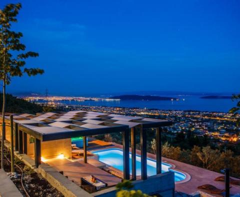 Vila s bazénem v blízkém předměstí Splitu, Kaštel Stari - pic 14