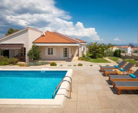 Wunderschöne Villa in der Gegend von Vodice mit herrlichem Meerblick! - foto 29