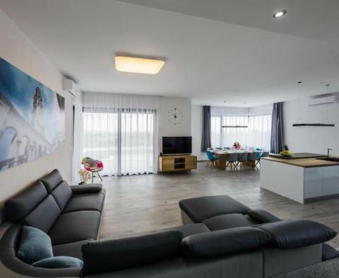 Modern villa with sea views in close vicinity of Split - pic 29