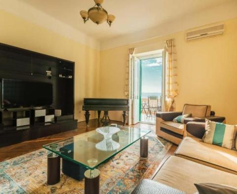 Appartement à Lovran, 1ère ligne de mer - pic 4