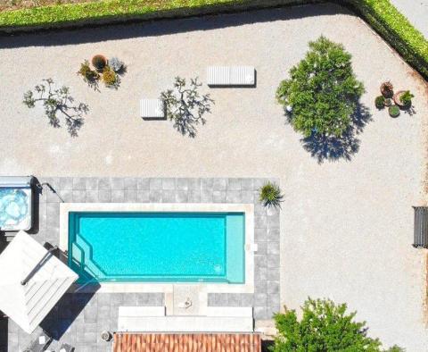 Wunderschöne 5*****-Sterne-Villa im rustikalen Stil, 100 m vom Meer entfernt! - foto 47