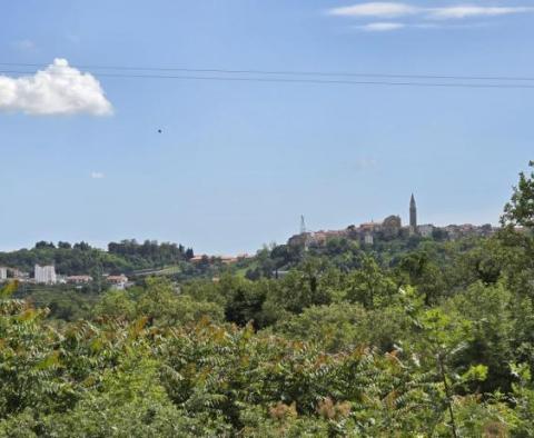 Městský pozemek na prodej v Buje, pro 3 luxusní vily, s nádherným výhledem na moře - pic 7
