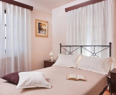 Krásná vila s bazénem v oblasti Poreč, vysněná nemovitost pro Istrii - pic 20