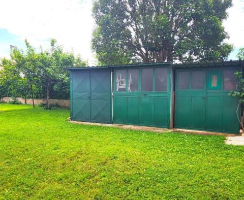 Dům se 4 apartmány na prodej v Umagu, pouze 2 km od moře - pic 10