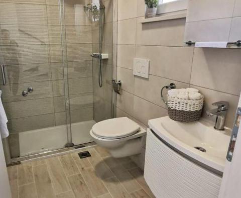 Moderní vila s bazénem na úplné samotě Cerovlje - pic 15