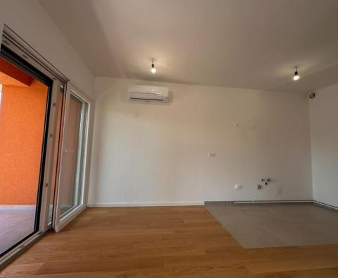 Bright new 2-bedroom apartment in Kantrida, Rijeka, with sea views - pic 5