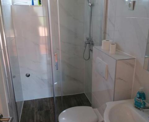 Gyönyörű villa mindössze 450 méterre a strandtól Fazanában, tengerre néző kilátással és nagy tereppel! - pic 20