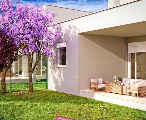 Trois villas similaires avec garages dans le quartier de Labin - pic 6