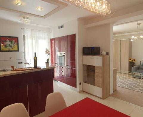 Dům se dvěma apartmány v prestižní lokalitě v Poreči - pic 21