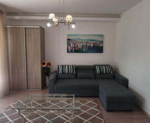 Dům se dvěma apartmány v prestižní lokalitě v Poreči - pic 24