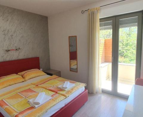Dům se dvěma apartmány v prestižní lokalitě v Poreči - pic 45