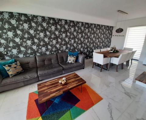 Deux villas modernes jumelées à Grižane-Belgrad, Vinodolska Općina - pic 20