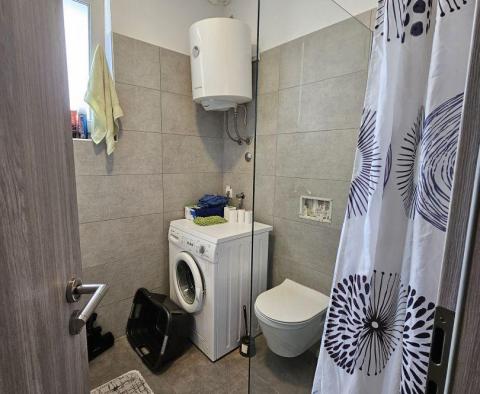 Dom z 3 apartamentami w rejonie Poreča - pic 12