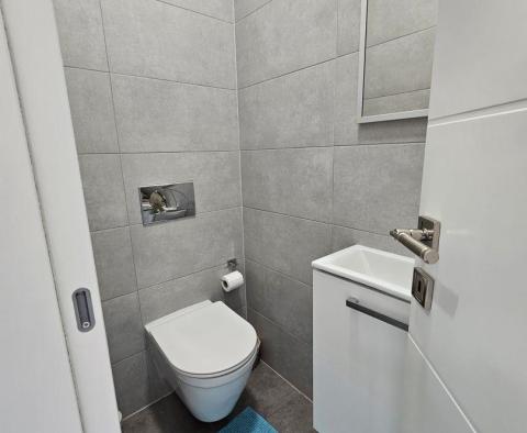 Dom z 3 apartamentami w rejonie Poreča - pic 32