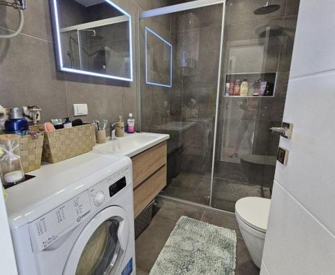 Dom z 3 apartamentami w rejonie Poreča - pic 33