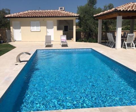 Villa with pool in Vodnjan, to buy - pic 42