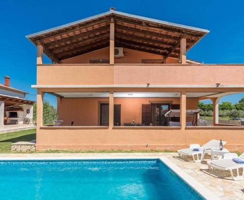 Villa in Loborika, Marčana, zu verkaufen - foto 2