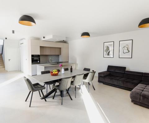 Maison jumelée exclusive avec piscine sur l'île de Pag - pic 16