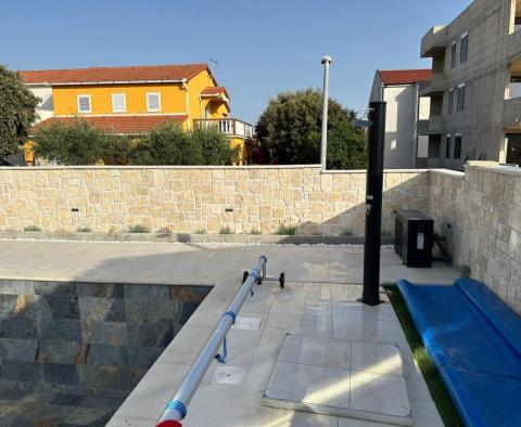 Exklusives Doppelhaus mit Swimmingpool in Mandre, Pag - foto 22