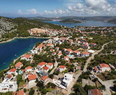 Продается роскошная новая вилла в Рогознице, в 100 м от моря - фото 6