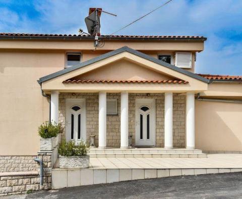 Beautiful detached house with pool and sea view in Grizane - pic 6