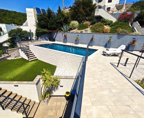 Exclusive villa with panoramic sea view in Jardanovo, mere 50 meters from the sea - pic 7