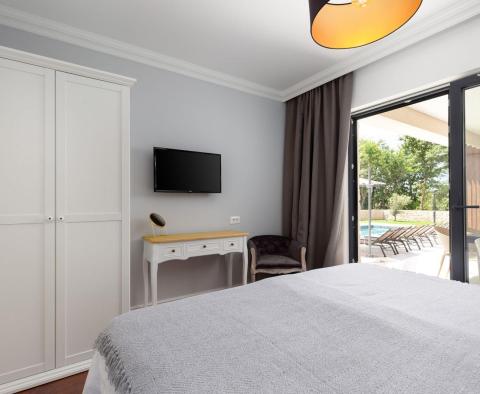 Design one-story villa located in a private complex in Svetvincenat - pic 44