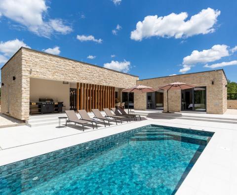 Design one-story villa located in a private complex in Svetvincenat - pic 47