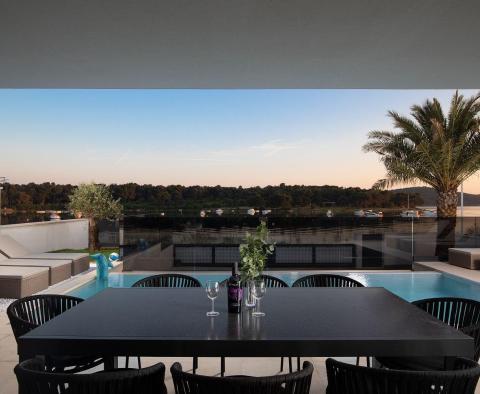 Elegante neue Villa 20 Meter vom Meer entfernt in Medulin - foto 5