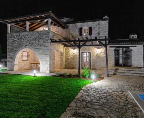 A beautiful stone villa for sale with a swimming pool in Tinjan - pic 32