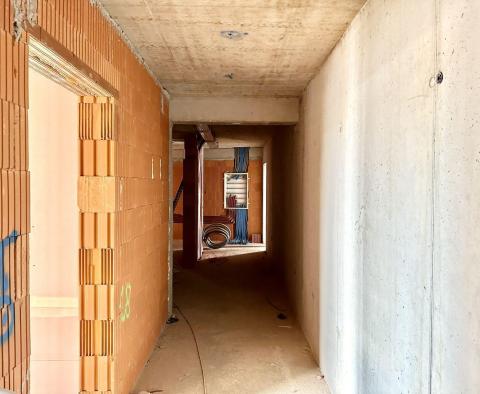 Komplex neuer Wohnungen in der Gegend von Umag, 700 m vom Meer entfernt - foto 8
