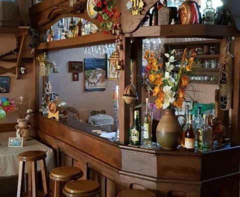 Maison d'hôtes avec 10 unités résidentielles et une taverne à Novi Vinodolski - pic 8