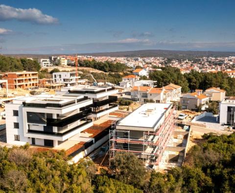 Zweistöckiges Luxus-Penthouse mit Dachterrasse und Swimmingpool - foto 6