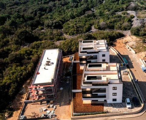 Zweistöckiges Luxus-Penthouse mit Dachterrasse und Swimmingpool - foto 9