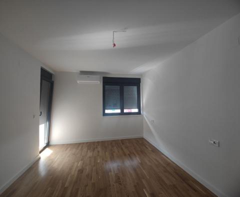 Zweistöckiges Luxus-Penthouse mit Dachterrasse und Swimmingpool - foto 21