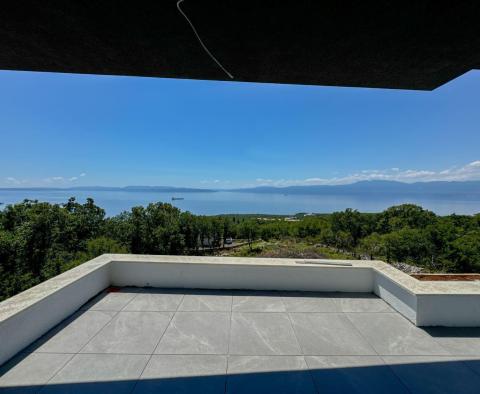 Exclusive duplex villa with pool and garage and panoramic sea view in Kostrena - pic 8
