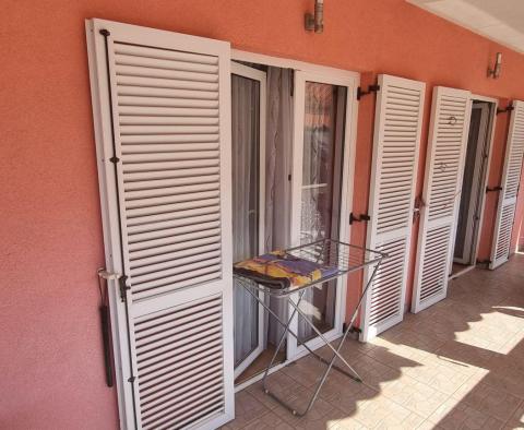 Appartements et locaux commerciaux dans un endroit calme près de la mer à Novi Vinodolski - pic 32