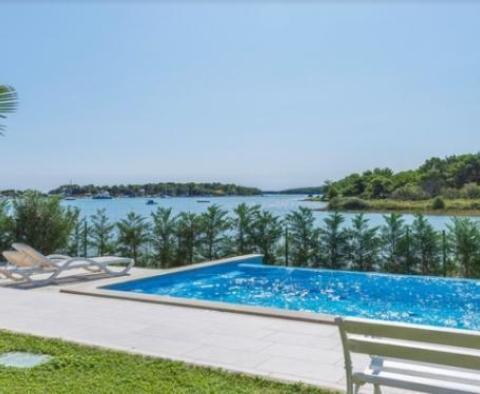 Un hôtel unique en bord de mer en première ligne de mer à Medulin ! - pic 15